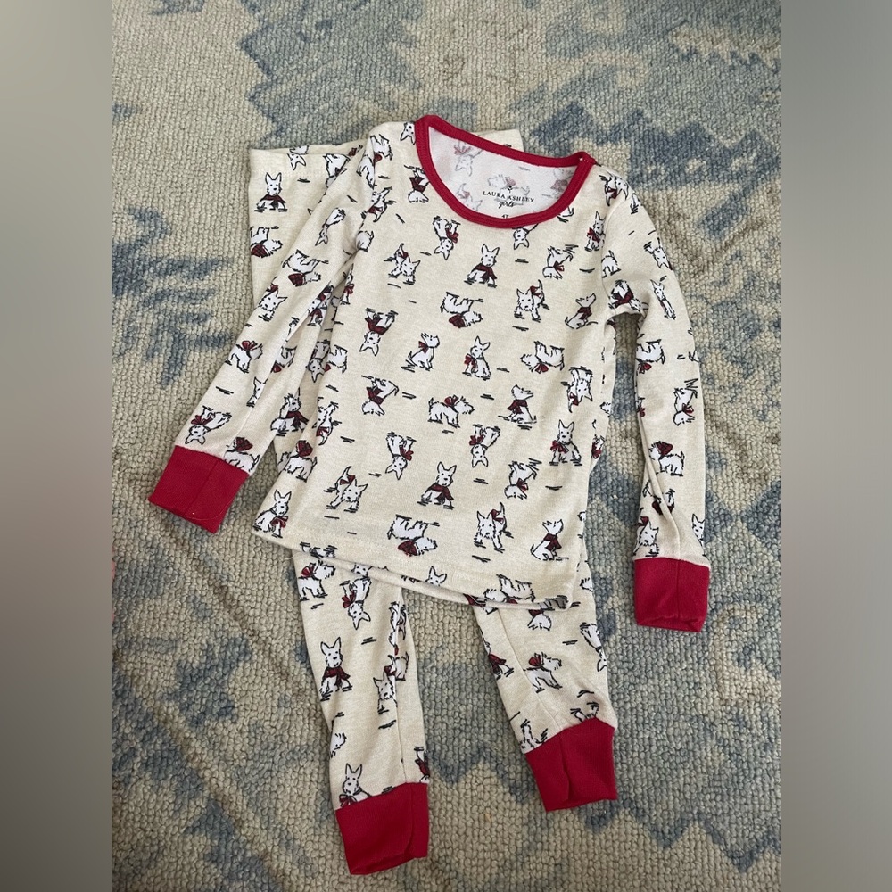 Laura Ashley pjs size 4T